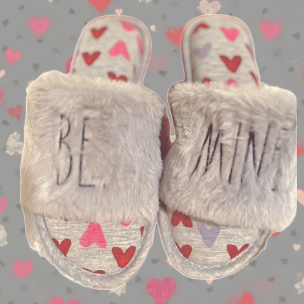 ♥️Rae Dunn BE MINE Women’s Slippers - Picture 3 of 12